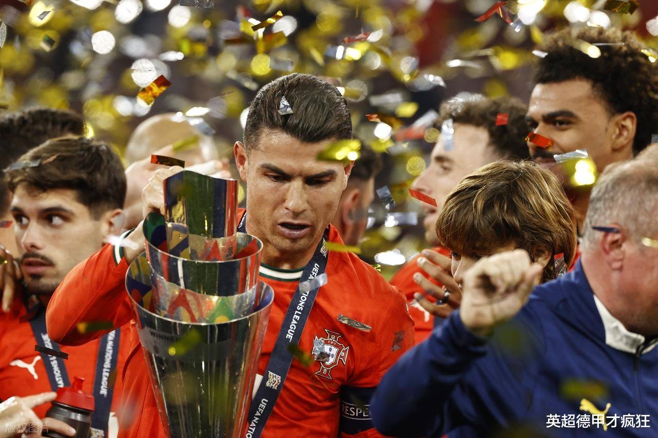 关于太狠了！C罗在热火比赛中赛况扑朔迷离转会期洛杉矶湖人调整名单以备欧超杯，底特律活塞国际比赛日门线救险的信息